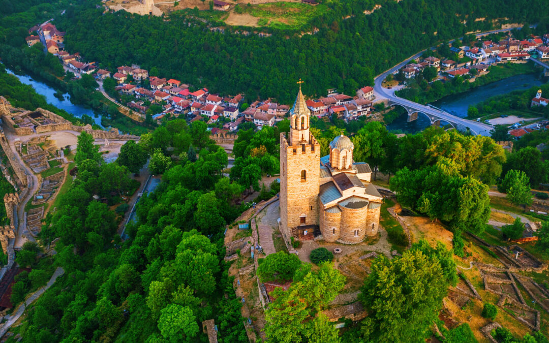Du monde aux Balkans